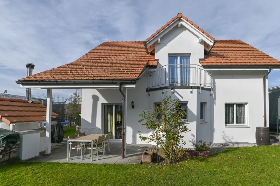 Neuwertiges Haus zum Verlieben  optimal als Familienbasis