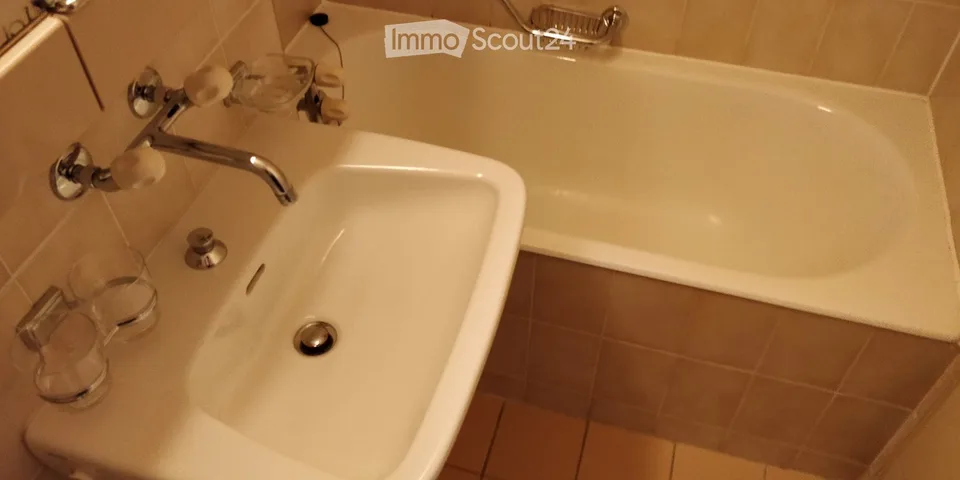 Charmant studio avec balcon à Ecublens (1024)
