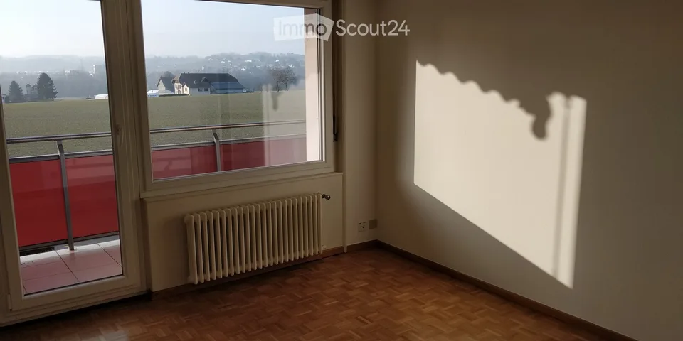 Charmant studio avec balcon à Ecublens (1024)