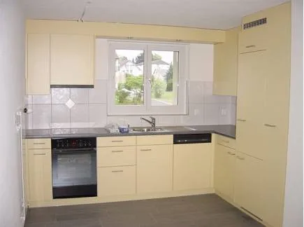 4-ZIMMERWOHNUNG MIT FERNSICHT UND GROSSEM BALKON