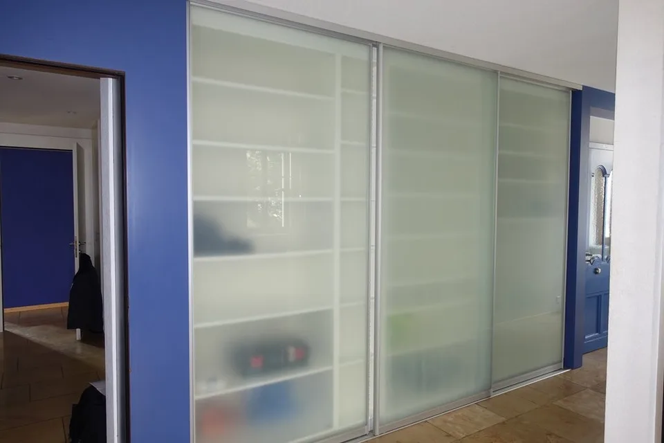 PRÄCHTIGES WOHNUNG MIT GARTEN UND KAMIN