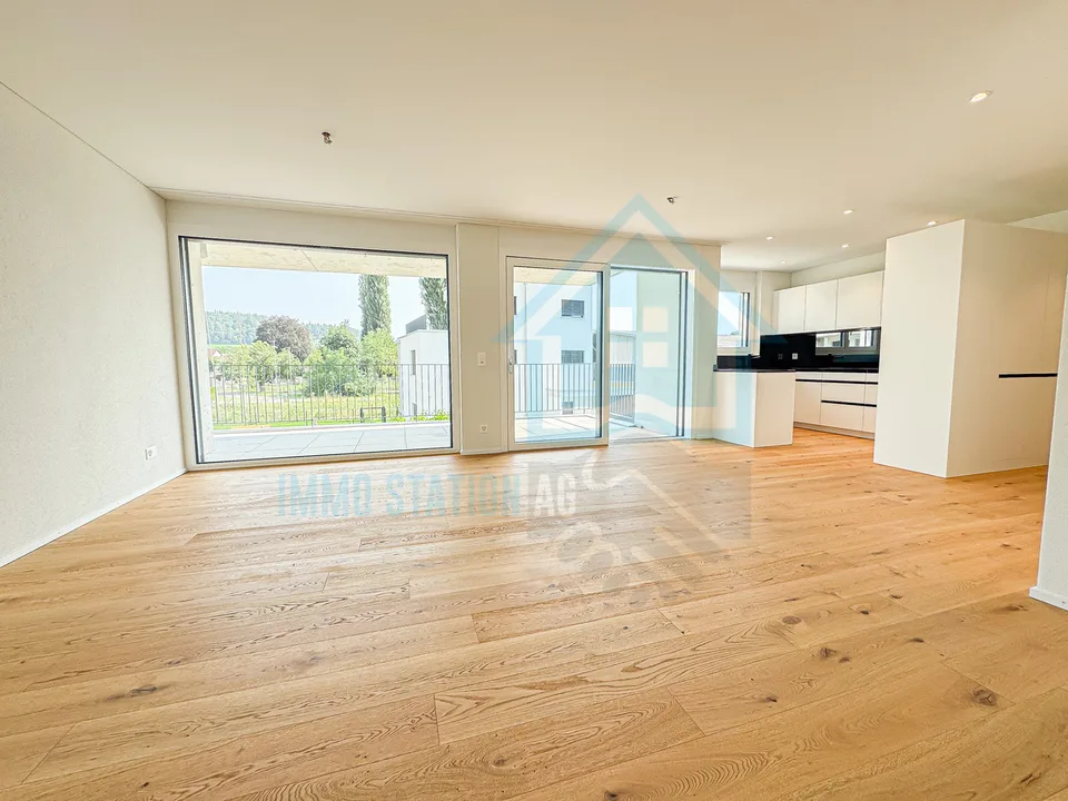 Neuwertige 3.5-Zimmer-Neubauwohnung mit Balkon und Top-Ausstattung