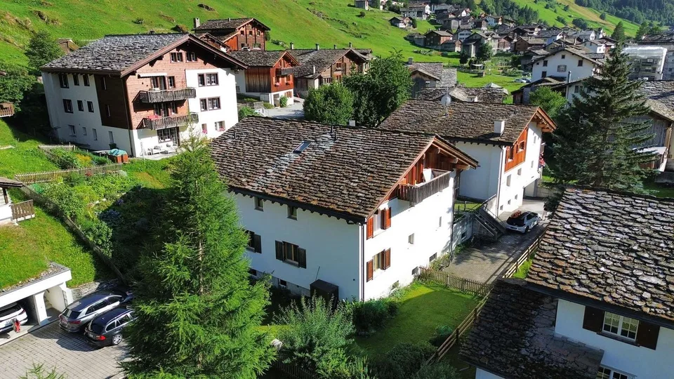 3.5-Zimmer-Gartenwohnung in Vals ? Ihr Rückzugsort in den Bündner Bergen