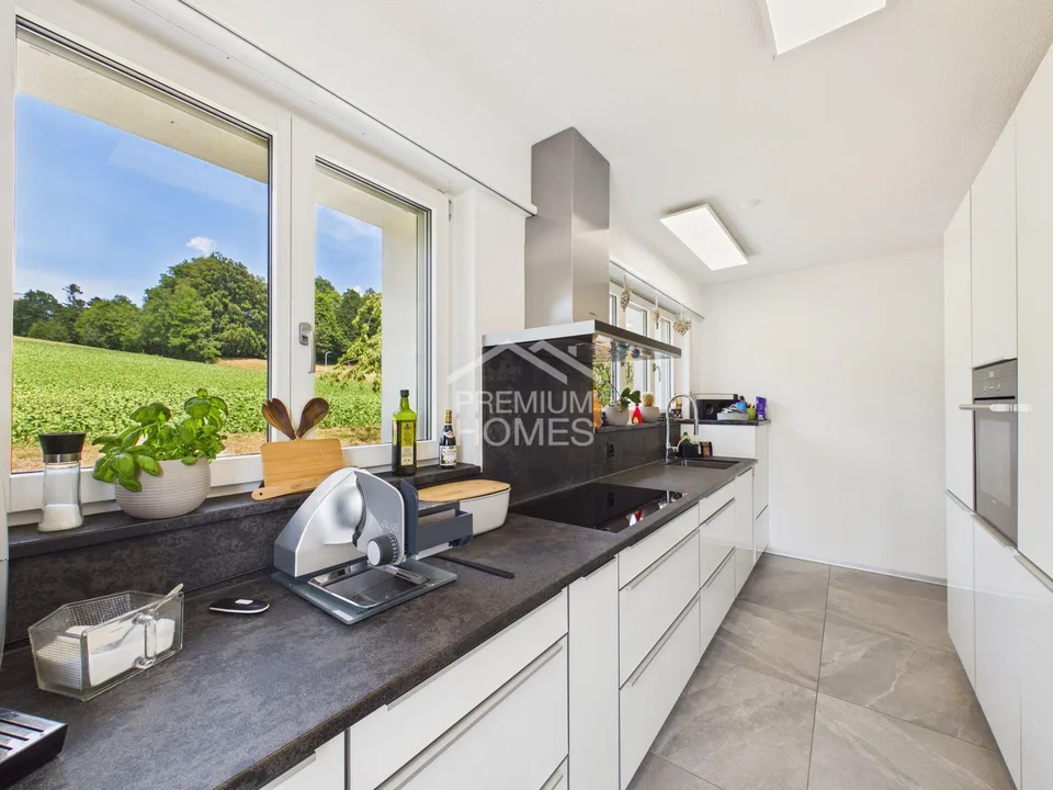 Renovated gem in a quiet prime location