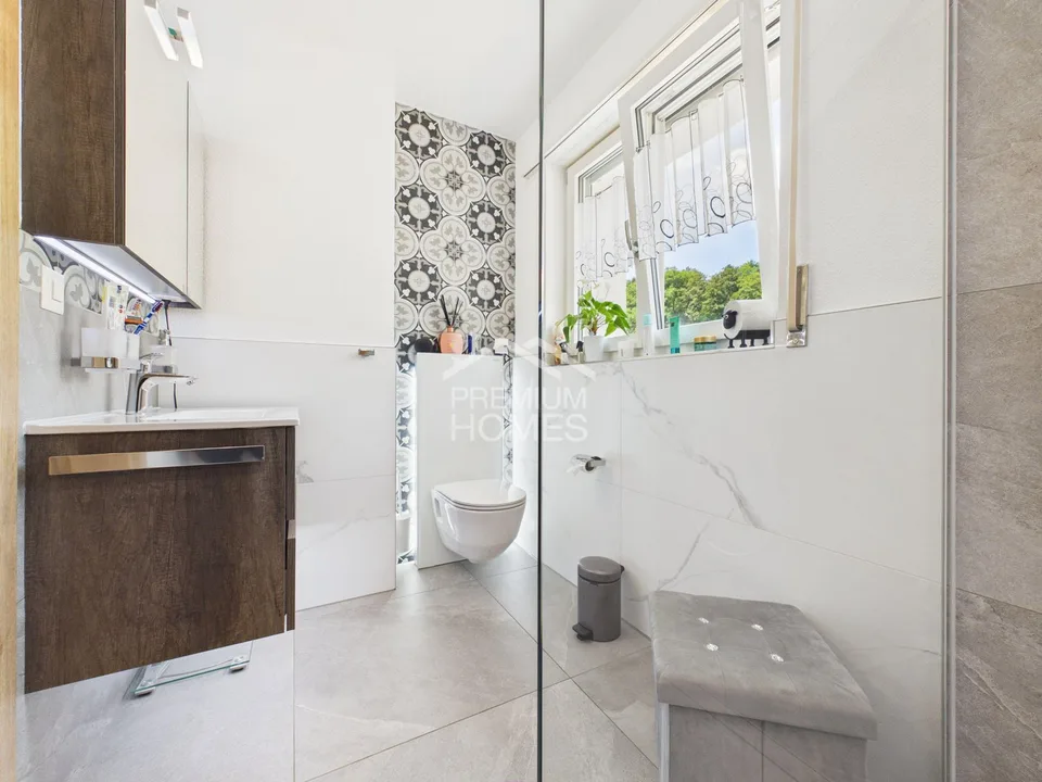 Renovated gem in a quiet prime location
