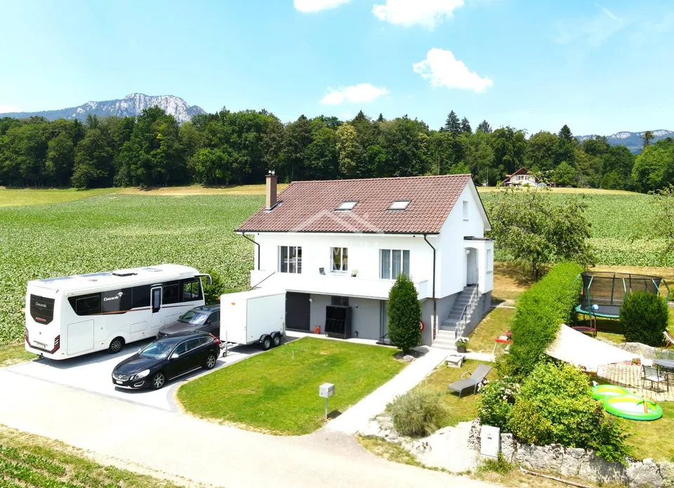 Renovated gem in a quiet prime location