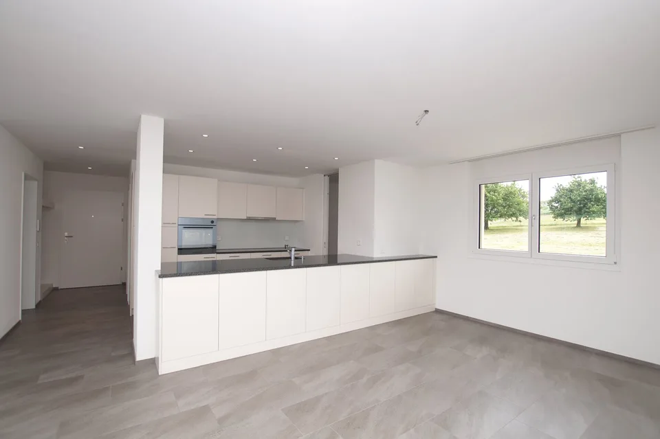 Helle 4.5-Zimmer-Wohnung mit grosszügigem Wohn-/Essbereich und Balkon