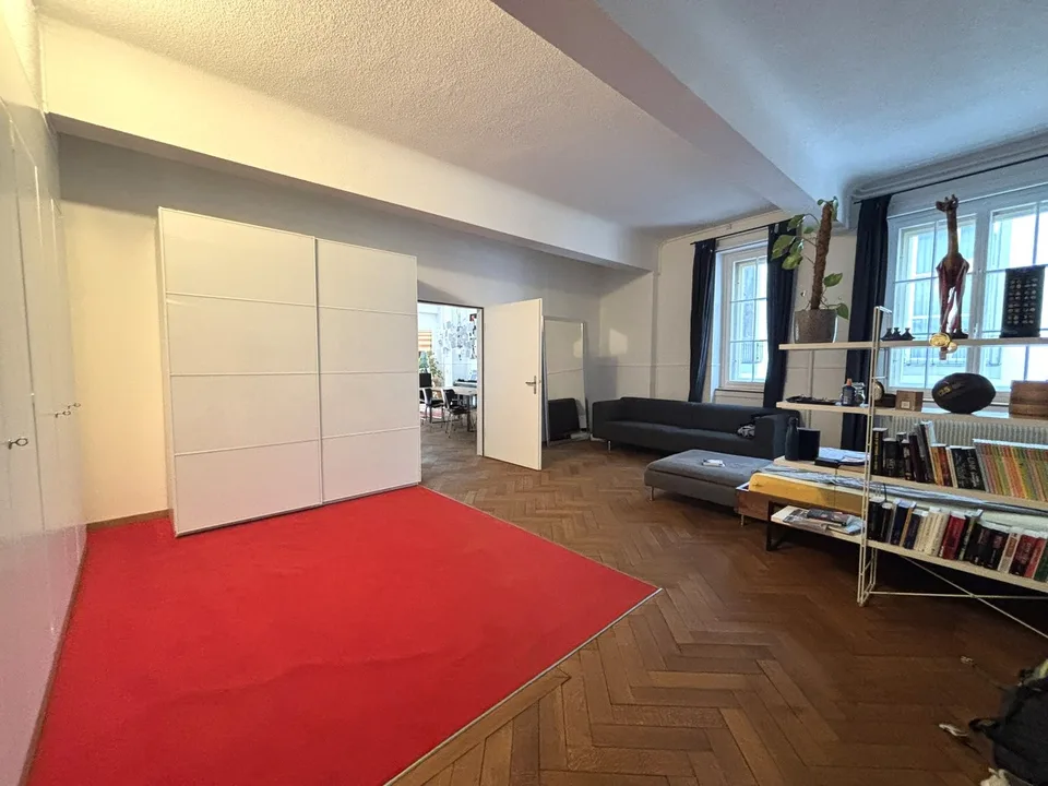 Impressive 2-room loft-style apartment in the old town of Bern