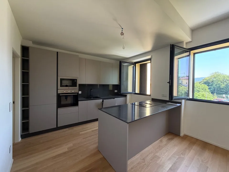 Nouvelle palazzina de 6 appartements à Pura