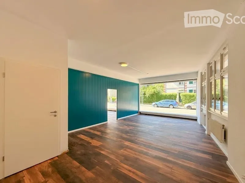 Locale commerciale attraente con grande vetrina – 92 m²