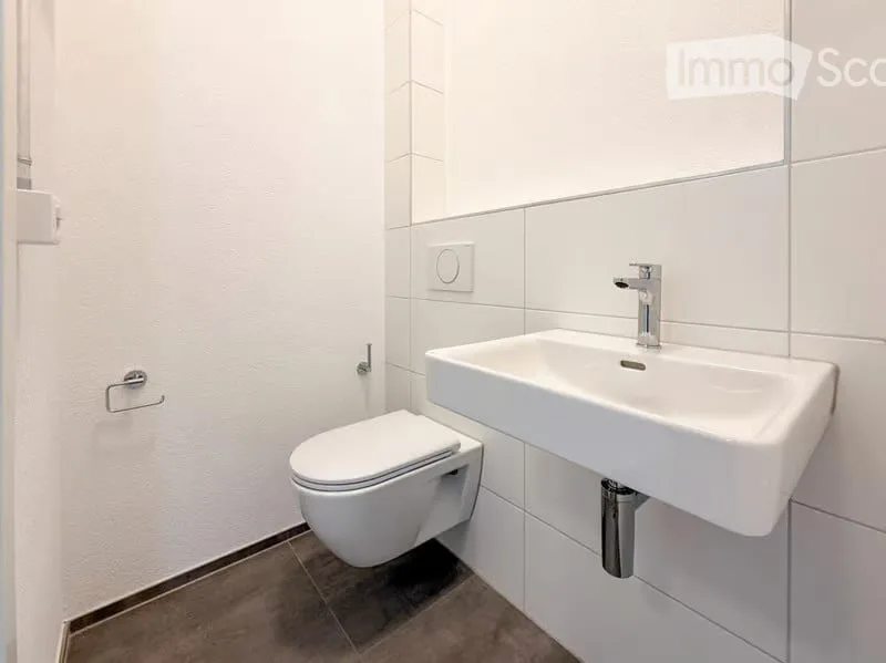Locale commerciale attraente con grande vetrina – 92 m²