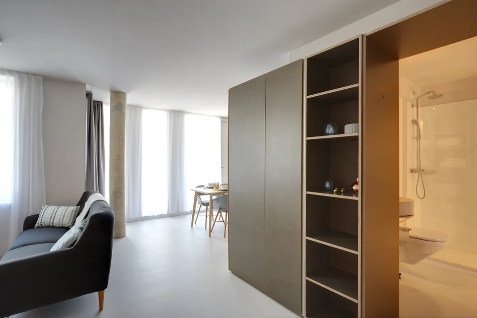Studio meublé Deluxe/Furnished Deluxe studio in Nyon