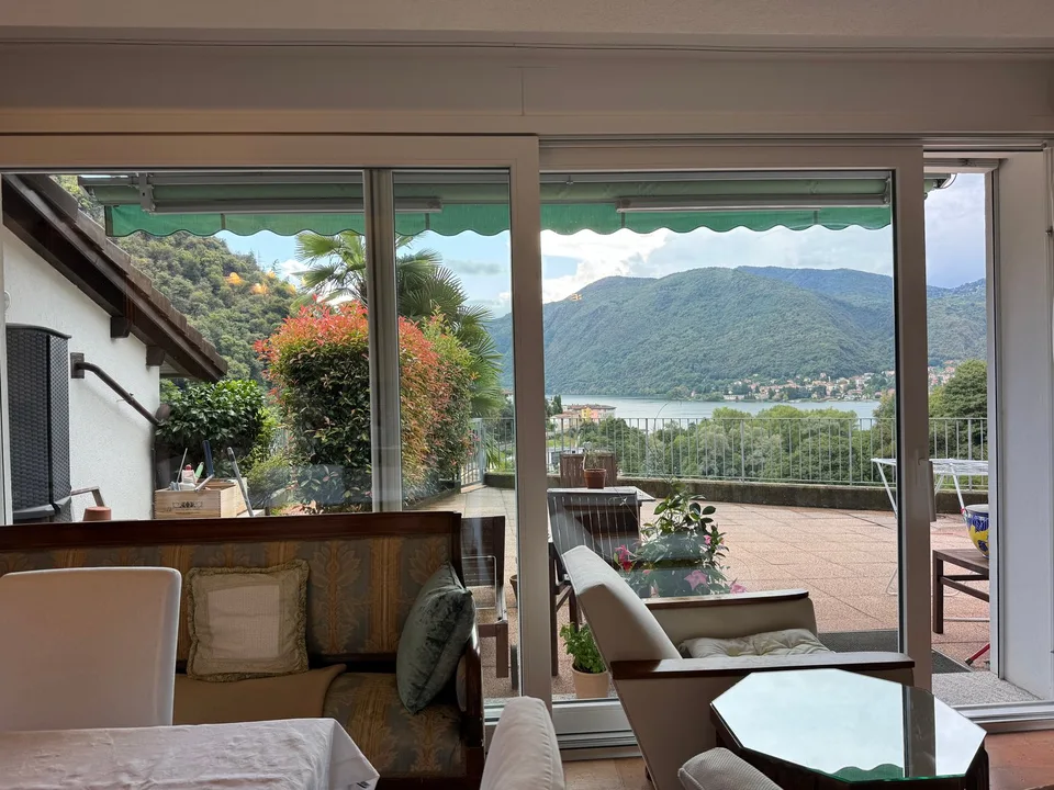 Casa con vista lago a Lugano-Figino / Haus mit Seeblick in Lugano-Figino