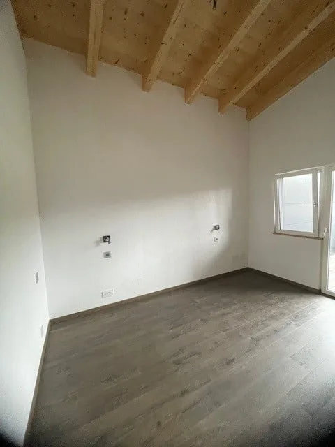 Dachwohnung in Gals