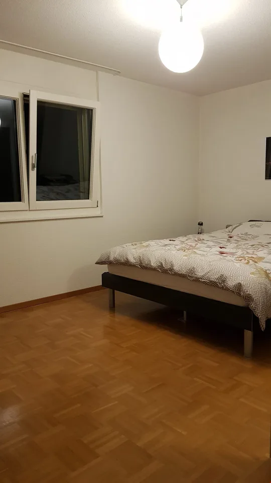 Appartement lumineux 2.5 pièces avec balcon à Düdingen – disponible immédiatement !