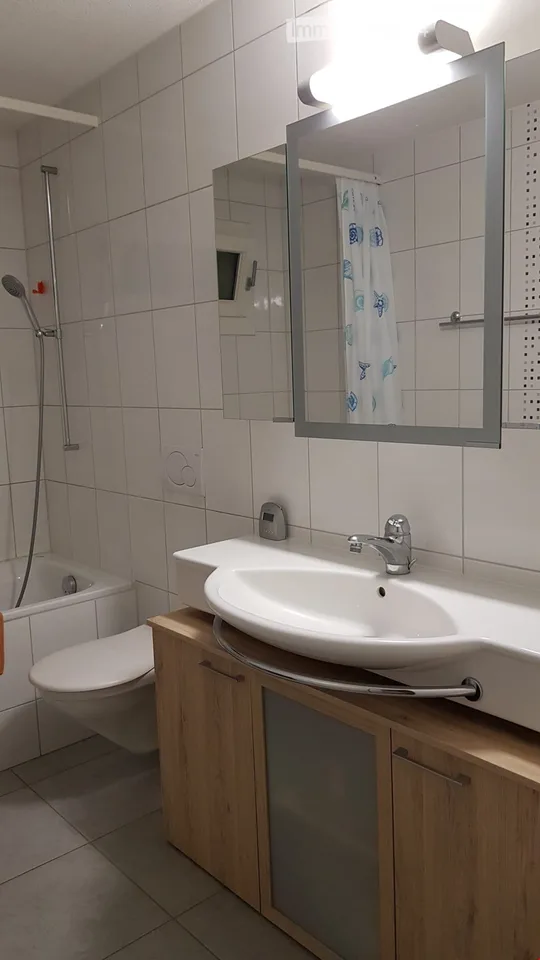 Appartement lumineux 2.5 pièces avec balcon à Düdingen – disponible immédiatement !