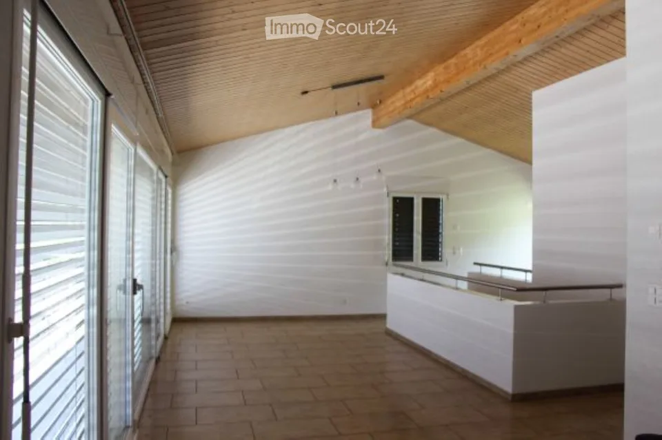 Gemütlicher 2.5-Zimmer-Wohnungs Hausteil mit Balkon