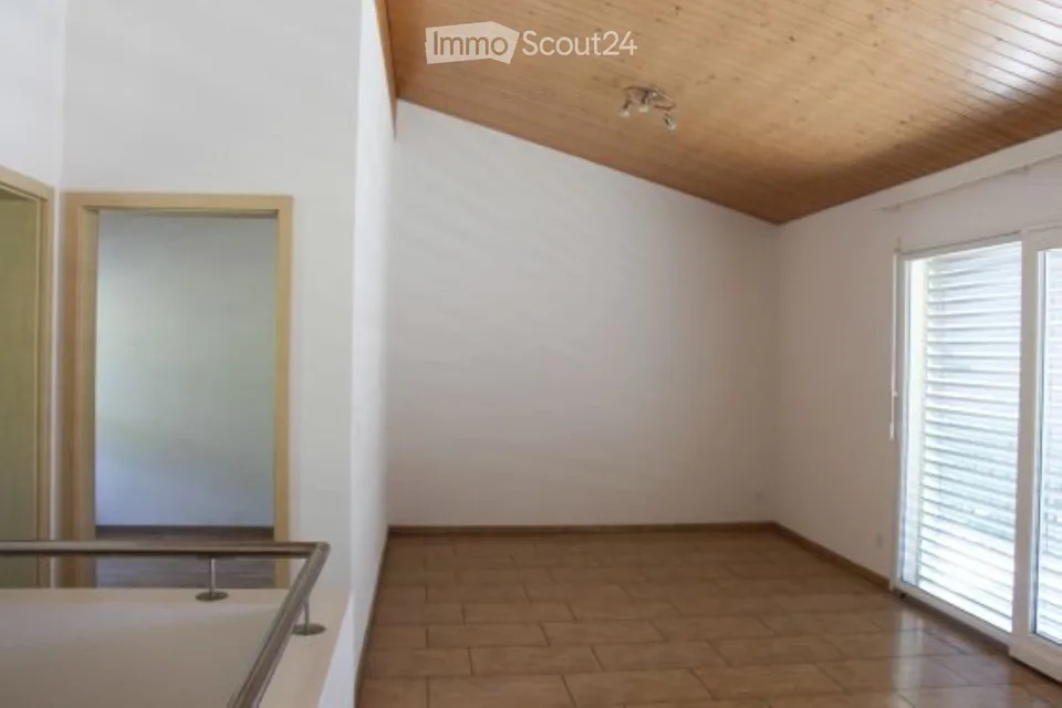 Gemütlicher 2.5-Zimmer-Wohnungs Hausteil mit Balkon