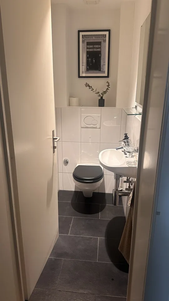 Befristetes WG Zimmer direkt beim Lochergut
