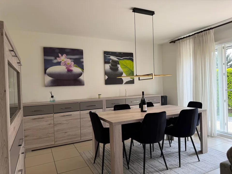 Moderna casa a schiera 4.5 con giardino a Genestrerio