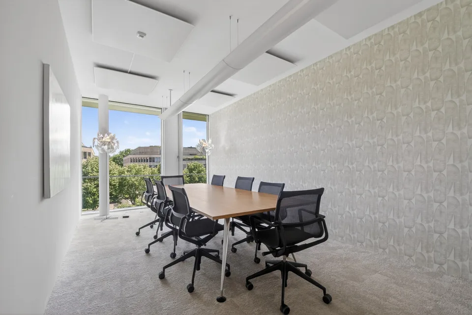 Helles 22 m2 Büro mit moderner Ausstattung in Zürich-Leimbach
