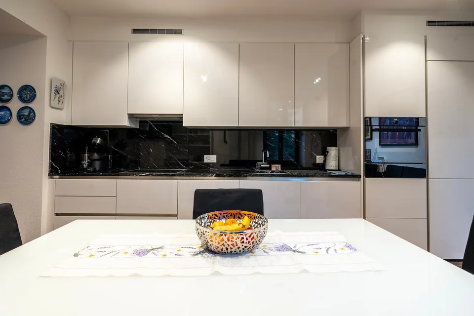 Living in a historic villa in Cadro