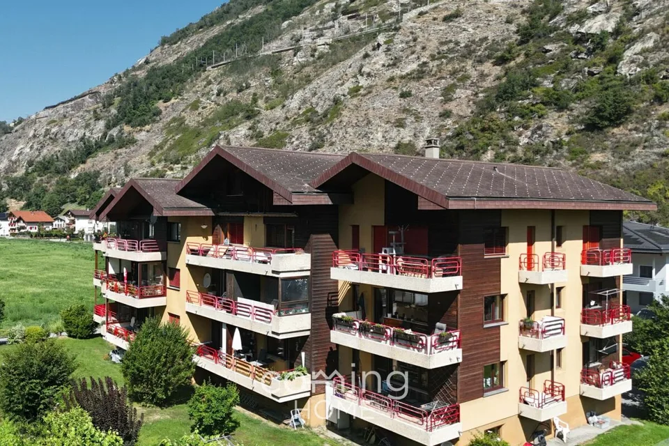 Grosszügige 5.5-Zimmer-Wohnung mit Balkon in Brigerbad