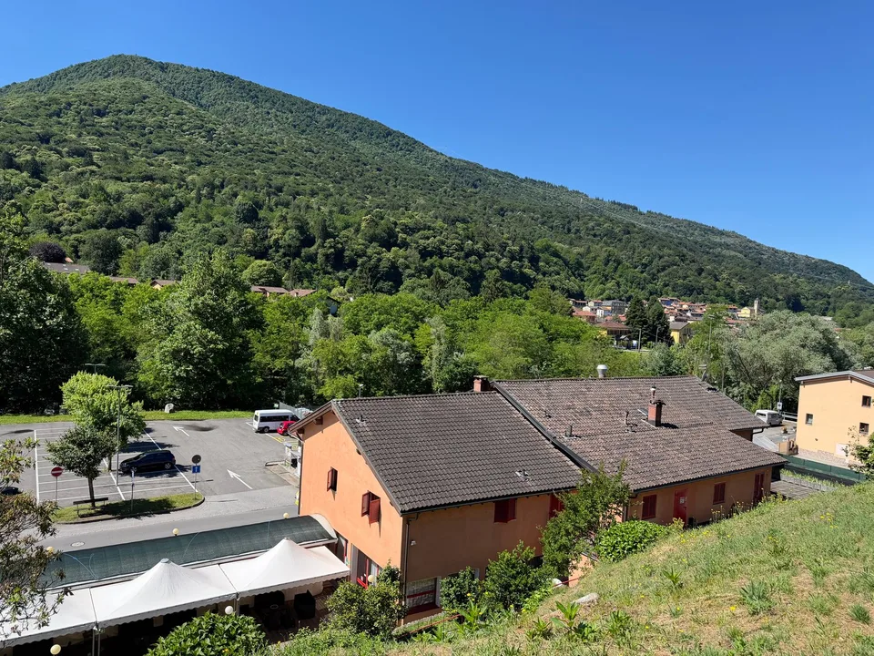 Terreno edificabile con vista panoramica a Monteggio