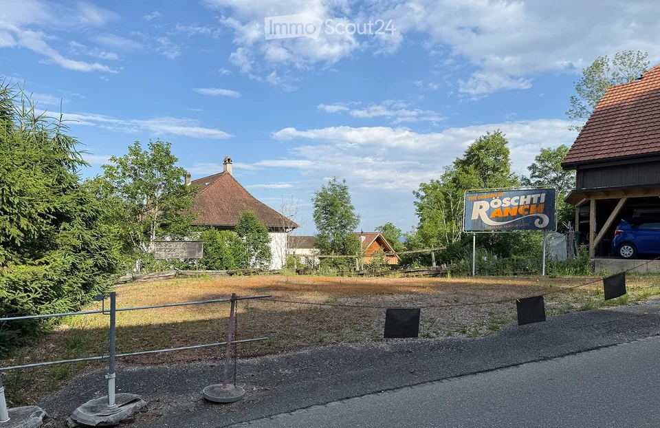Casa unifamiliare a Niederwil SO con parcelle di terreno edificabile supplementare