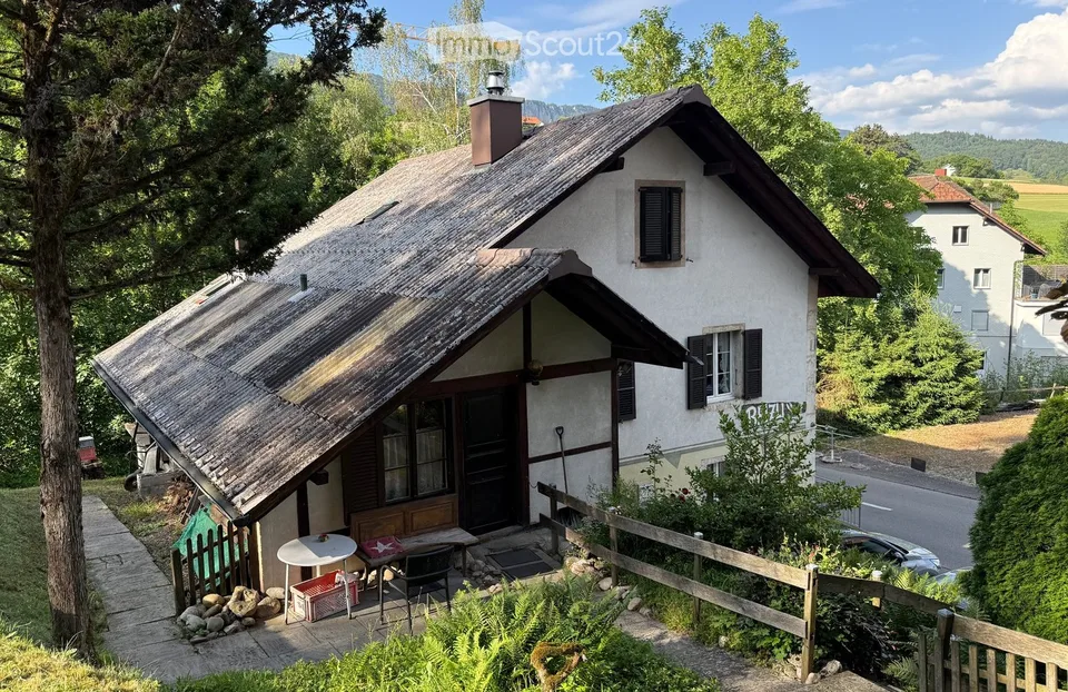 Casa unifamiliare a Niederwil SO con parcelle di terreno edificabile supplementare