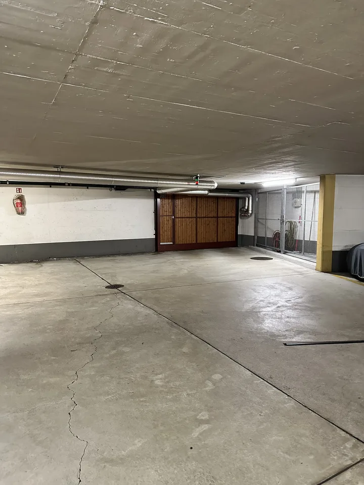 Posto auto vicino alla stazione di Oerlikon