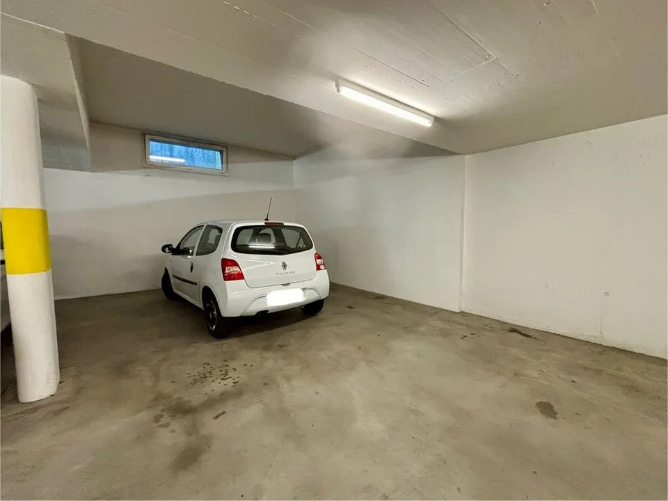 Parking space in the underground garage for rent