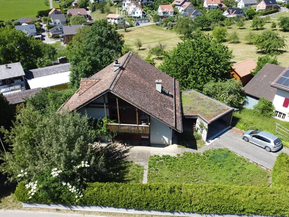 5.5-Zimmer-Einfamilienhaus mit grossem Grundstück