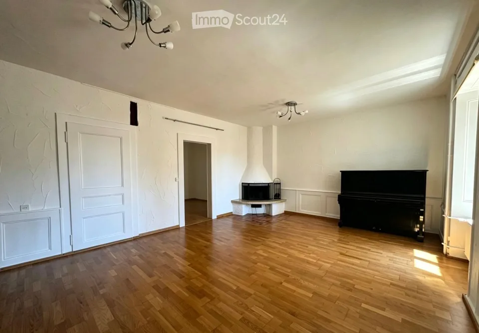 Appartement 3.5 pièces rénové, lumineux et avec une vue dégagé sur le centre ville.