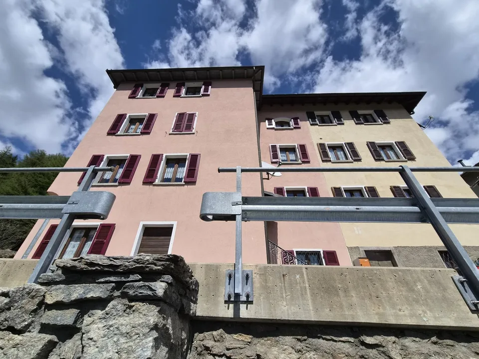 Zweifamilienhaus mit Garten sehr sonnig, mit schöner Panoramablick auch Zweitwohnsitz