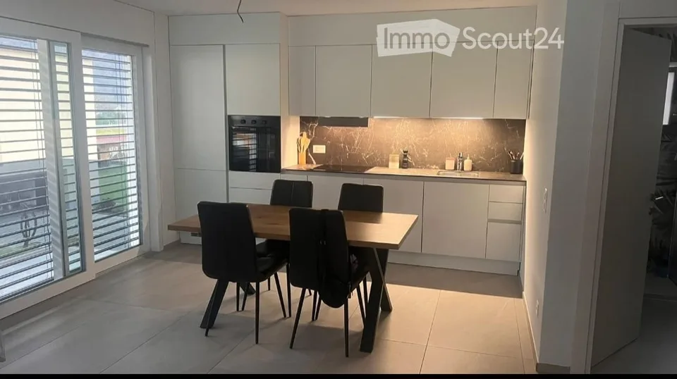 Appartement moderne de 2,5 pièces à louer avec 2 places de parking