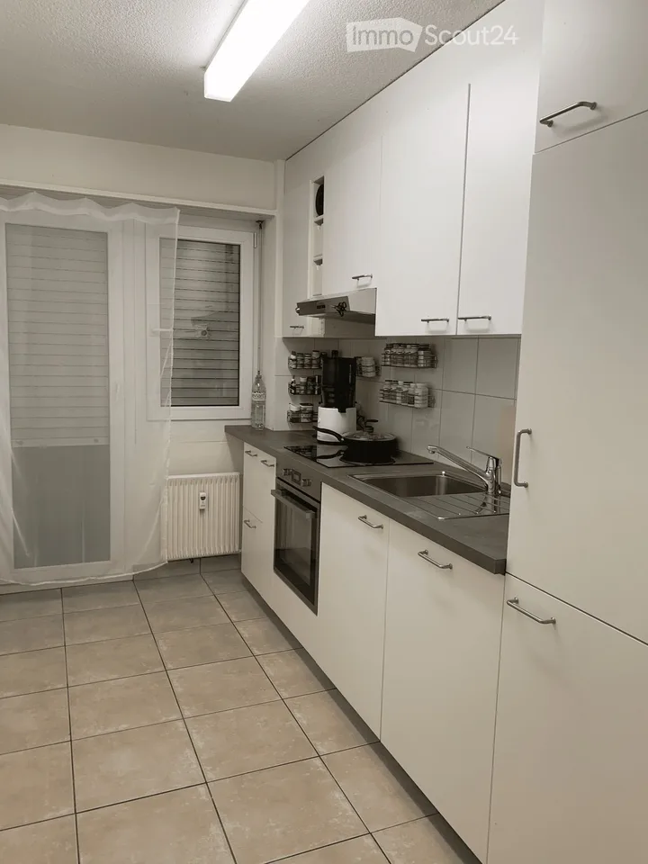Möblierte BEFRISTETE 2-Zimmerwohnung (Oktober + November)