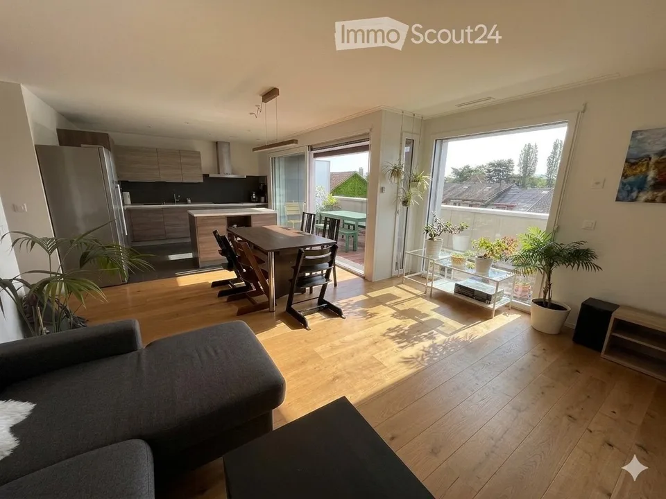 Appartement de 4,5 pièces de 107 m² avec balcon plein sud