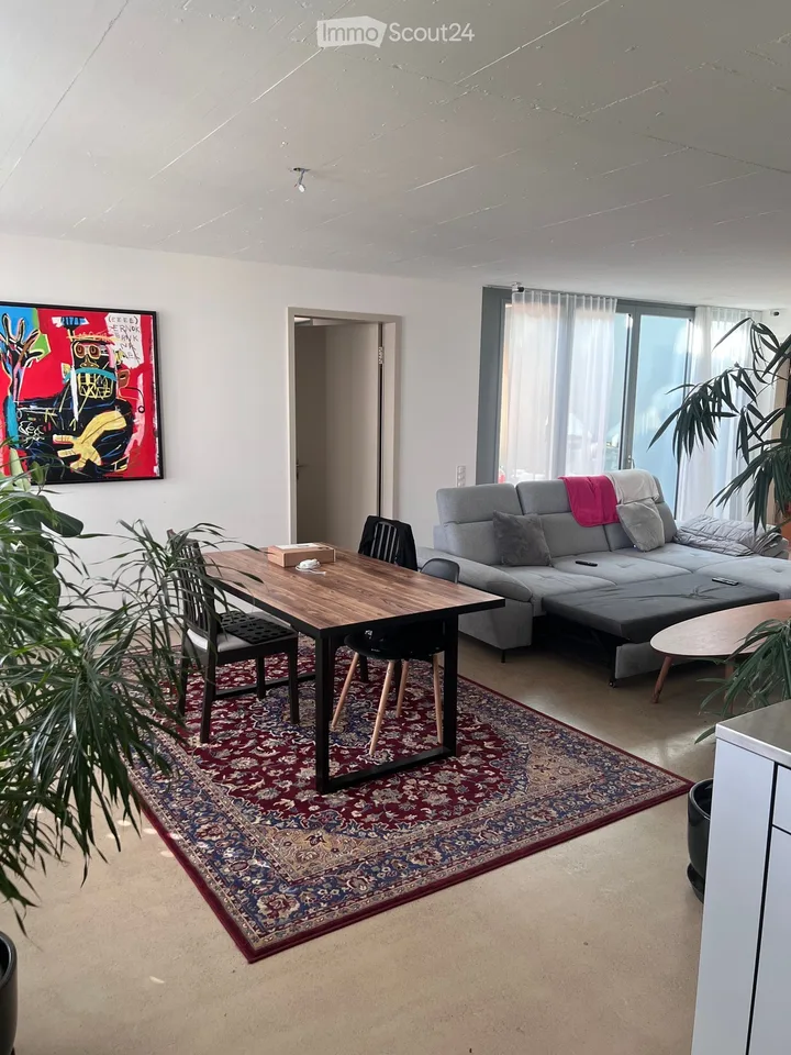 Helle 3.5-Zimmer-Wohnung mit Balkon an der Hohlstrasse, Zürich