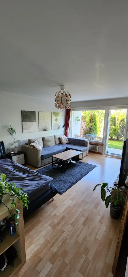Studio luminoso 1.5 locali con giardino privato 20m² a Urdorf (01 set-01 ott)