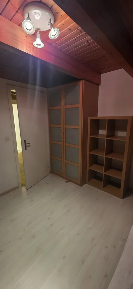 Möbliertes Zimmer in ruhigem Einfamilienhaus in Jonen zu vermieten!