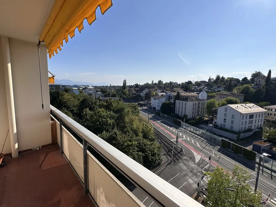 3.5 rooms with large balcony, ideal location EPFL/UNIL