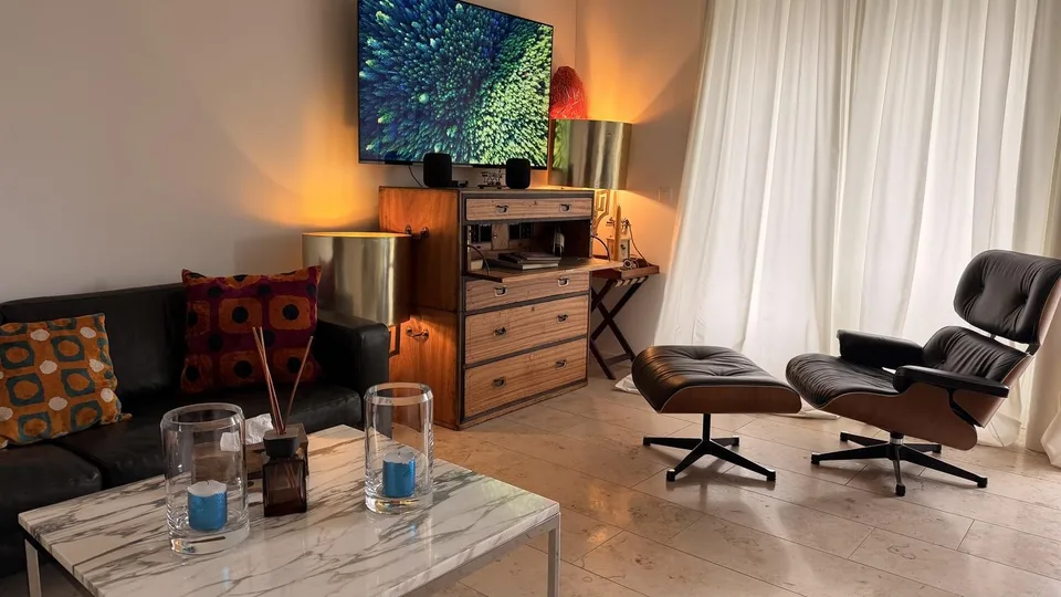 Möbliertes Zimmer in moderner 3-Zimmer-Wohnung im Zollikerberg