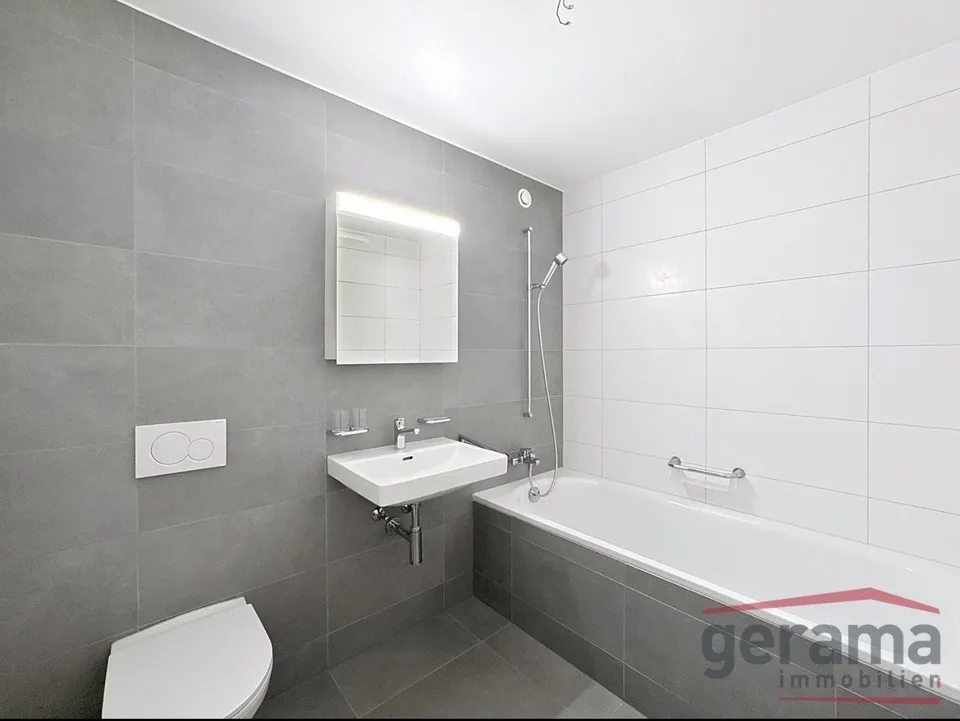 Zweieinhalb-Zimmer-Wohnung im 9. Stock mit Aussicht