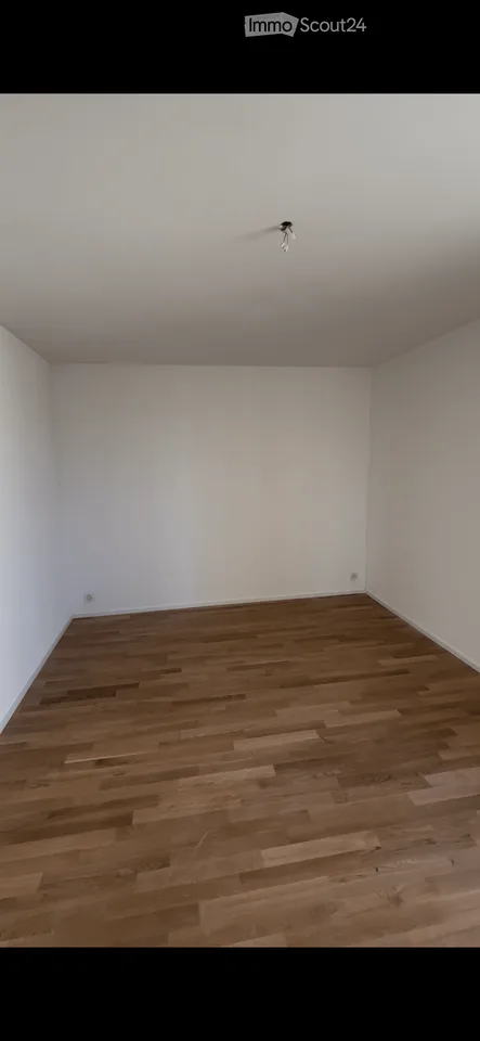 Moderne 3.5-Zimmer-Neubauwohnung mit Balkon in Männedorf
