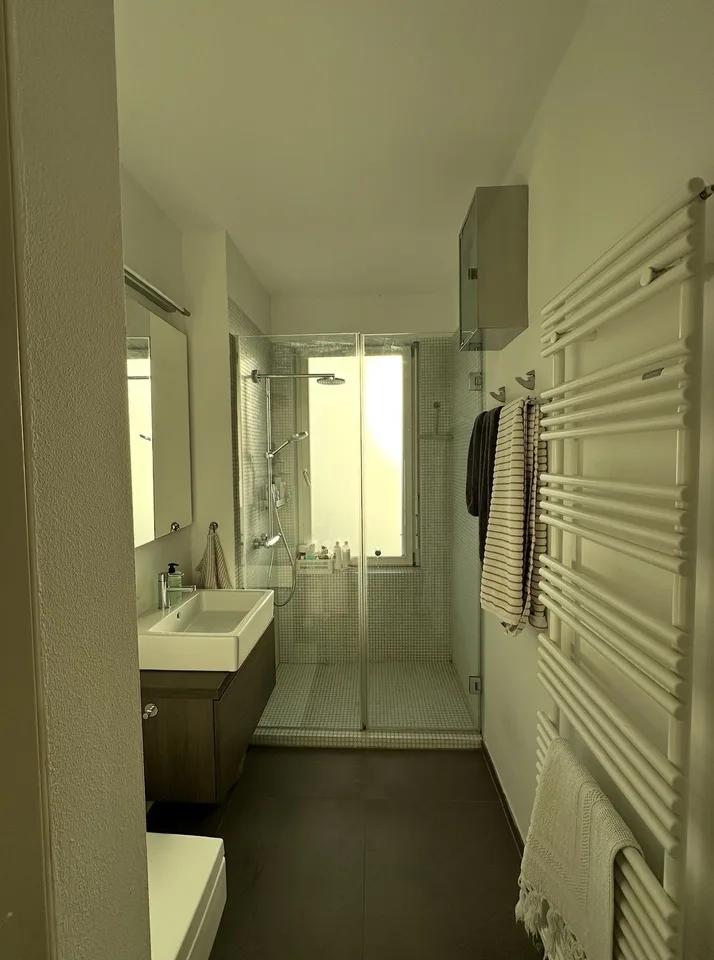 Modernes Zimmer zur Untermiete im Seefeld