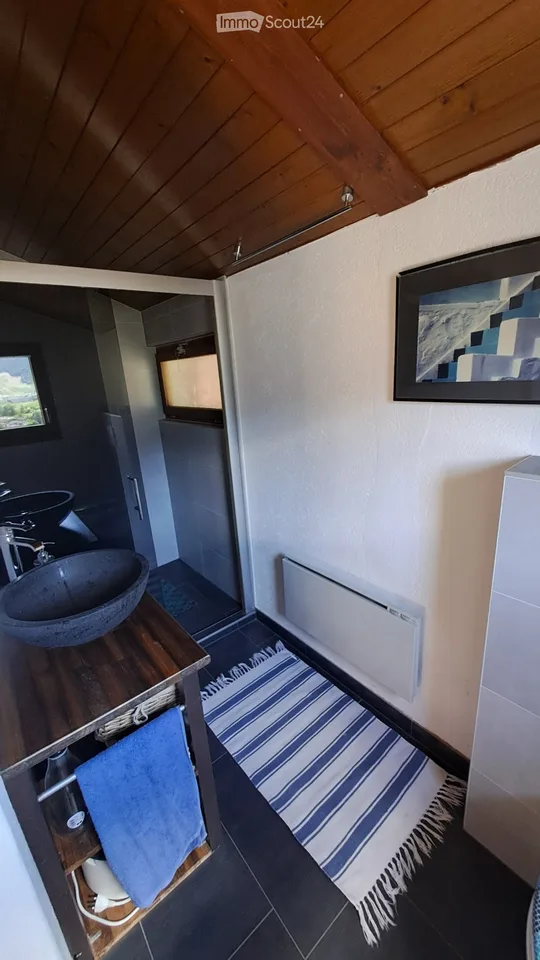 Semi-detached house with garden and mazot in Fully