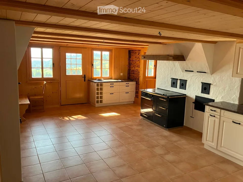 Charmant appartement 4 pièces avec vue panoramique et charme rustique