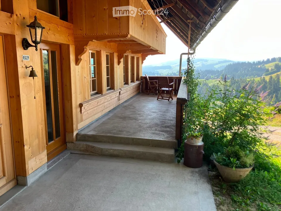 Charmant appartement 4 pièces avec vue panoramique et charme rustique