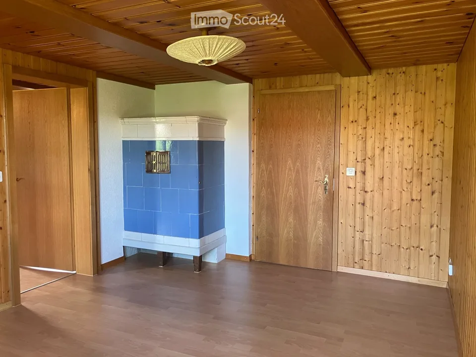 Appartement de 3 pièces partiellement rénové dans le Stöckli